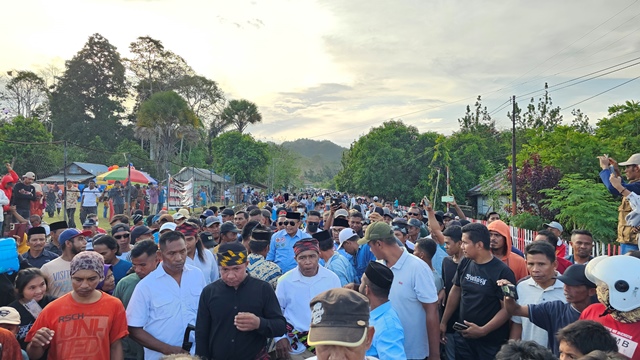 Silat Ewa Wuna dan Dukungan Massa Warnai Kampanye Rajiun-Purnama di Mantobua