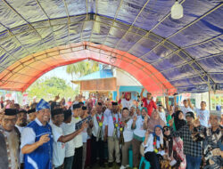 Darwin-Ali Basa Janji Prioritaskan Pembangunan Jalan dan Dermaga di Desa Lakawoghe