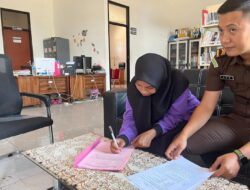 Penahanan Guru SD di Konsel Ditangguhkan, Persidangan Tetap Berlanjut