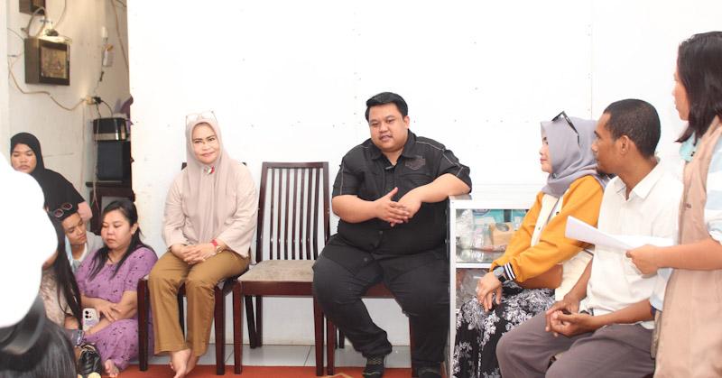 Yudhianto-Nirna Door to Door Jemput Aspirasi Warga di Kecamatan Kambu 1 Yudhianto-Nirna Door to Door Jemput Aspirasi Warga di Kecamatan Kambu