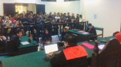 Dua Warga Torobulu Pejuang Lingkungan Divonis Bebas 9 Dua Warga Torobulu Pejuang Lingkungan Divonis Bebas