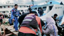 Kapal Rute Lasalimu - Wanci Terbakar di Tengah Laut, 82 Awak Kapal Selamat 14 Kapal Rute Lasalimu - Wanci Terbakar di Tengah Laut, 82 Awak Kapal Selamat