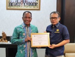 Kanwil Kemenag Sultra Diganjar Penghargaan Laporan Keuangan Terbaik