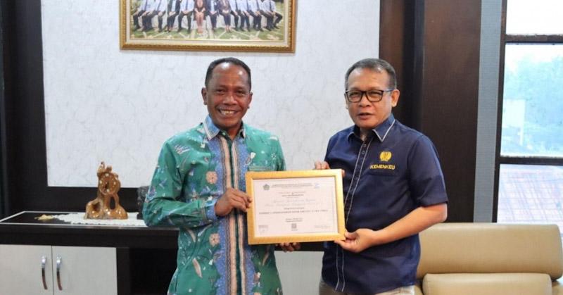 Kanwil Kemenag Sultra Diganjar Penghargaan Laporan Keuangan Terbaik