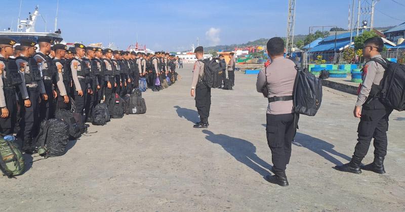 Debat Pilgub Sultra 2024 di BauBau Dijaga Ketat, 400 Personel Gabungan Diterjunkan 1 Debat Pilgub Sultra 2024 di BauBau Dijaga Ketat, 400 Personel Gabungan Diterjunkan