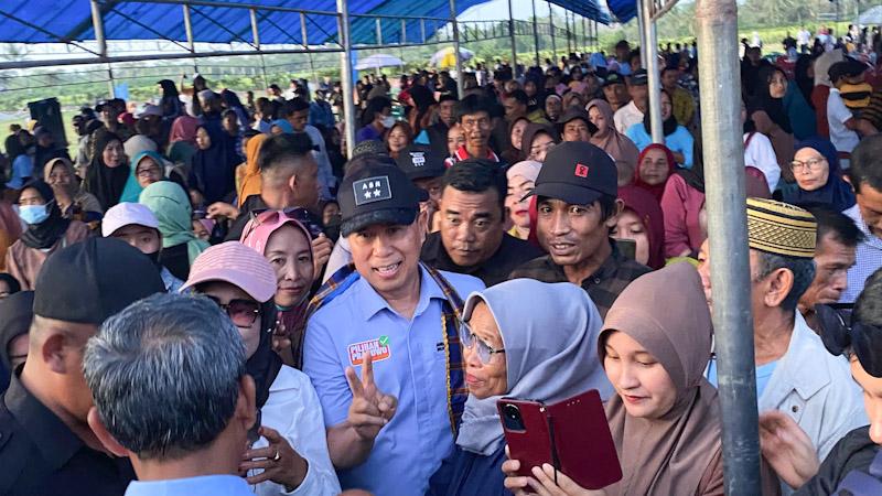 Kampanye ASR di Konsel Dipadati Ribuan Warga, Abdurrahman Saleh: Kemenangan sudah di Depan Mata 1 Kampanye ASR di Konsel Dipadati Ribuan Warga, Abdurrahman Saleh: Kemenangan sudah di Depan Mata