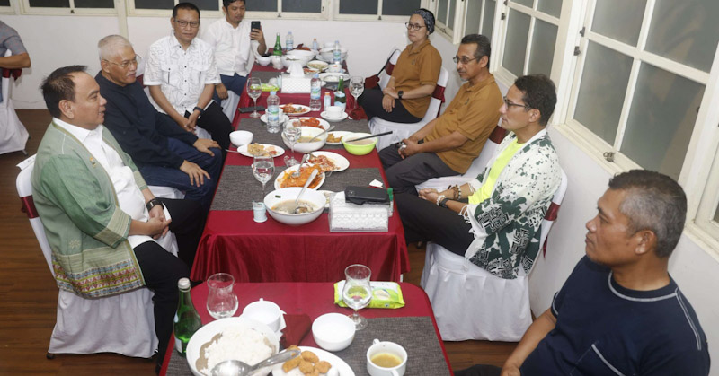 Menparekraf Bertemu Pj Gubernur Sultra, Bahas Penerbangan hingga Ekraf