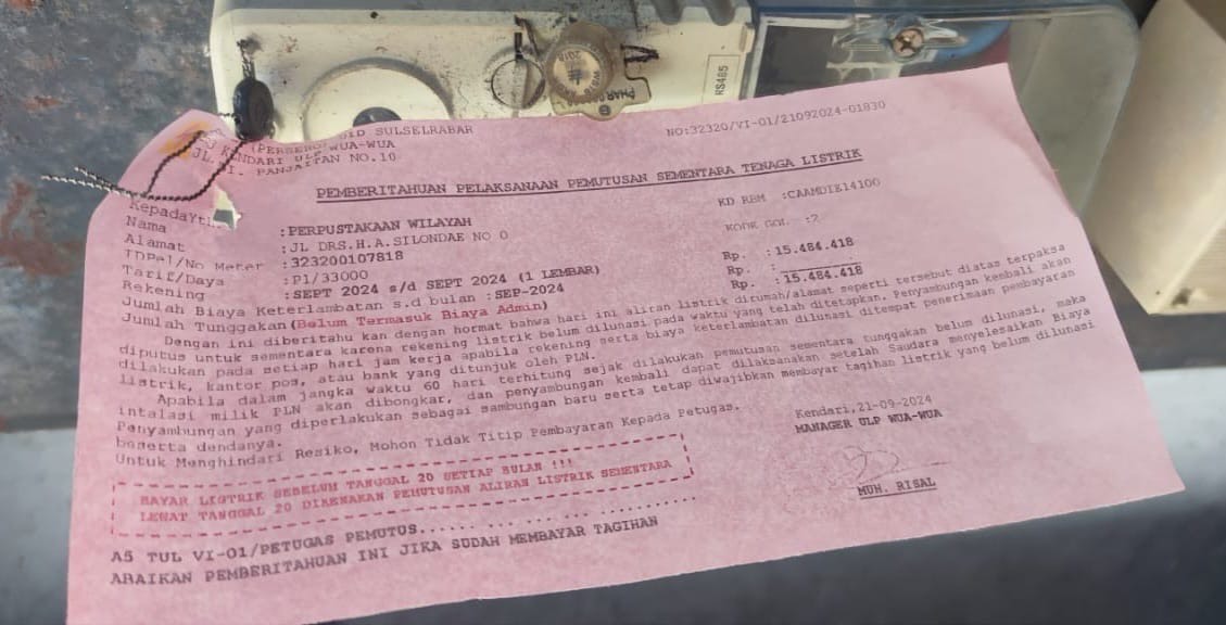 PLN Nyaris Bongkar Instalasi Listrik Kantor Diskominfo Sultra karena Tunggakan Rp15,4 Juta 3 PLN Nyaris Bongkar Instalasi Listrik Kantor Diskominfo Sultra karena Tunggakan Rp15,4 Juta