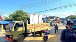 KPU dan Satpol PP Kendari Tertibkan Alat Peraga Pasangan Calon Wali Kota