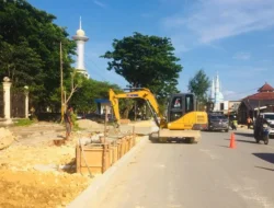 Pembangunan Pedestrian Eks-MTQ Kendari: Pot Bunga dan Lampu Taman Siap Hiasi Kota