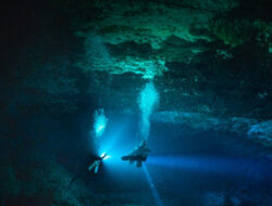 Gua Bawah Laut Buton Tengah: Menyusuri Keunikan Alam yang Memikat Penyelam Dunia