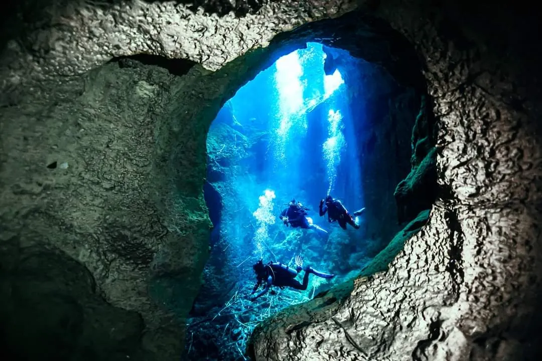 Menjelajah Dasar Laut di Negeri Seribu Gua Buton Tengah 1 Menjelajah Dasar Laut di Negeri Seribu Gua Buton Tengah