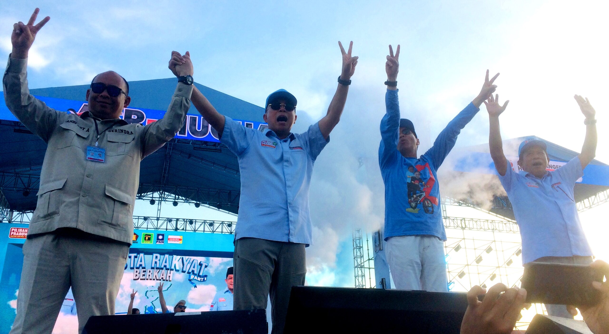 ASR-Hugua Siap Jawab Aspirasi Warga Sultra, Ungkap Program Unggulan di Kendari 1 ASR-Hugua Siap Jawab Aspirasi Warga Sultra, Ungkap Program Unggulan di Kendari