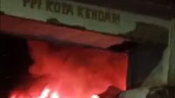 Breaking News: Tempat Pelelangan Ikan Kendari Terbakar, Empat Unit Damkar Dikerahkan 11 Breaking News: Tempat Pelelangan Ikan Kendari Terbakar, Empat Unit Damkar Dikerahkan