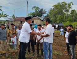 Darwin-Ali Basa Beri Bantuan Pembangunan Masjid saat Kampanye Dialogis di Desa Sidamangura