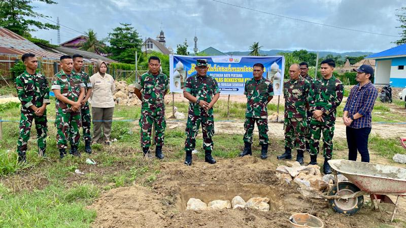 Dandenkesyah Kendari Letakkan Batu Pertama Pembangunan Masjid di RS Korem 1 Dandenkesyah Kendari Letakkan Batu Pertama Pembangunan Masjid di RS Korem