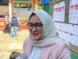 Sebelum Nyoblos, Giona Nur Alam Ziarah ke Makam Keluarga di Watubangga