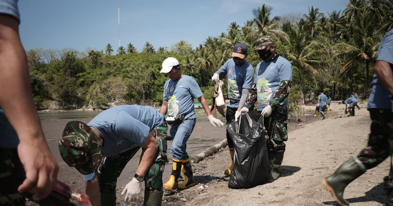 Peringati Hari Menanam Pohon Indonesia 2024, Pertamina Patra Niaga Sulawesi Gelar Penanaman Mangrove di Pantai Desa Tongo 1 Peringati Hari Menanam Pohon Indonesia 2024, Pertamina Patra Niaga Sulawesi Gelar Penanaman Mangrove di Pantai Desa Tongo