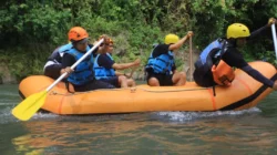 Memacu Adrenalin di Arung Jeram Desa Wisata Tinukari 12 Memacu Adrenalin di Arung Jeram Desa Wisata Tinukari