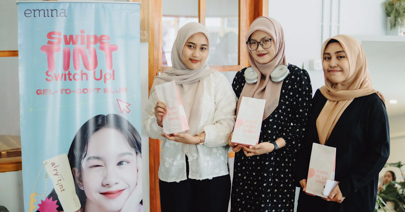 Workshop Blooming Cake di Kendari: Emina Cosmetics Dukung Kreativitas Kuliner Anak Muda 1 Workshop Blooming Cake di Kendari: Emina Cosmetics Dukung Kreativitas Kuliner Anak Muda