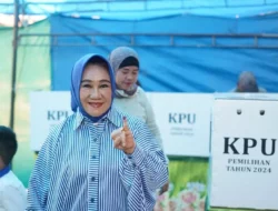 Hak Pilih Dibekukan, Nur Alam Hanya Temani Tina Nur Alam di TPS 01