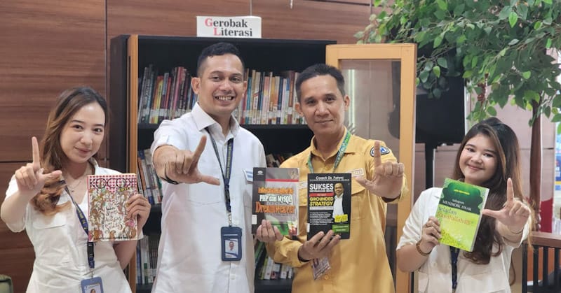 BPR Bahteramas dan Pemkab Konawe Perkuat Literasi Lewat Layanan Buku Berpindah 1 BPR Bahteramas dan Pemkab Konawe Perkuat Literasi Lewat Layanan Buku Berpindah