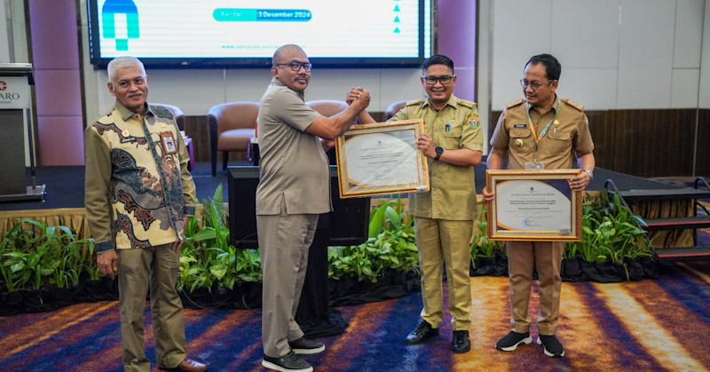 Dinilai Mampu Menciptakan Peluang Investasi, Dispar Sultra Raih Penghargaan dari BKPM 1 Dinilai Mampu Menciptakan Peluang Investasi, Dispar Sultra Raih Penghargaan dari BKPM