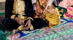 Cinta Bersemi di Pos Ronda, Pasangan Orang dengan Gangguan Jiwa di Muna Barat Akhirnya Menikah 6 Cinta Bersemi di Pos Ronda, Pasangan Orang dengan Gangguan Jiwa di Muna Barat Akhirnya Menikah