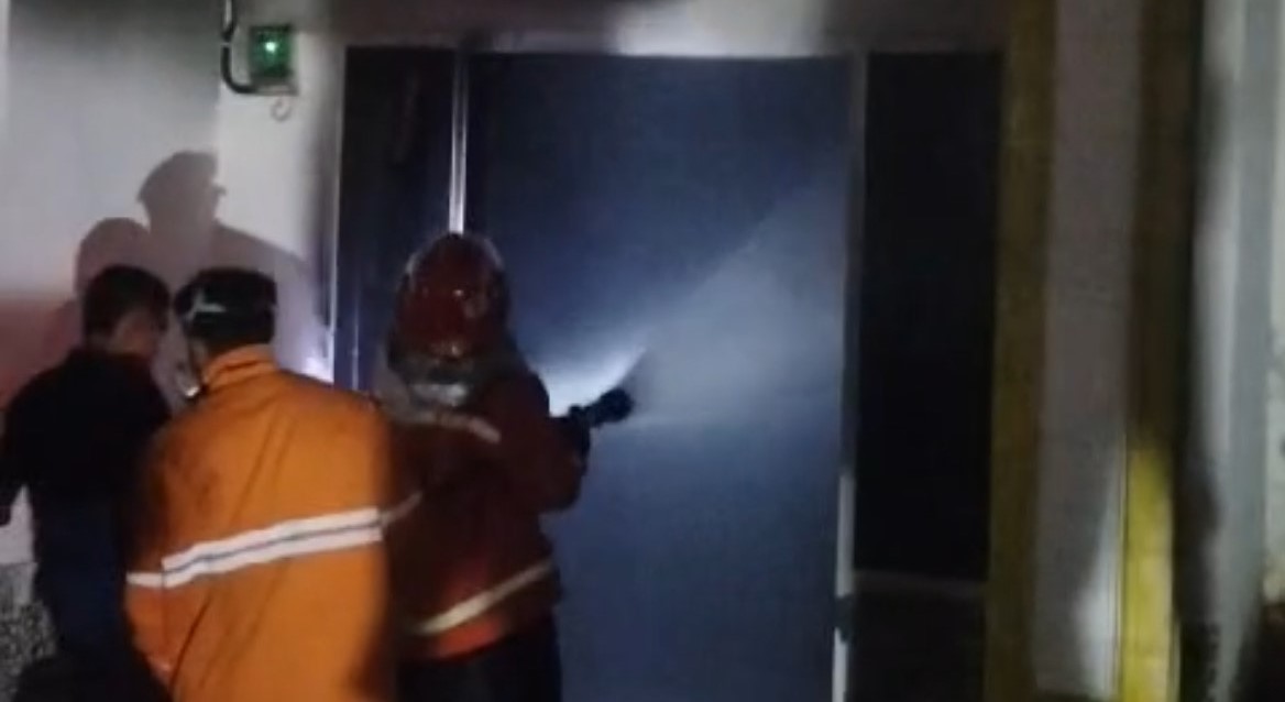 Tabung Gas 3 Kg jadi Pemicu Kebakaran Rumah di Kendari 1 Tabung Gas 3 Kg jadi Pemicu Kebakaran Rumah di Kendari