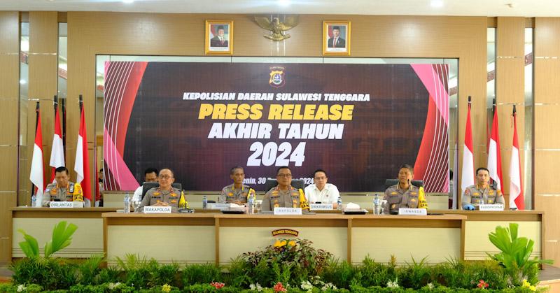 Kapolda Sultra Sebut 2024 Tahun yang Penuh Tantangan 1 Kapolda Sultra Sebut 2024 Tahun yang Penuh Tantangan