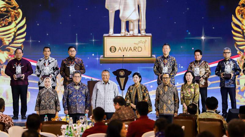 Dukung Stabilitas Keuangan dan Pertumbuhan Ekonomi Inklusif, BRI Raih Dua Penghargaan pada Bank Indonesia Awards 2024