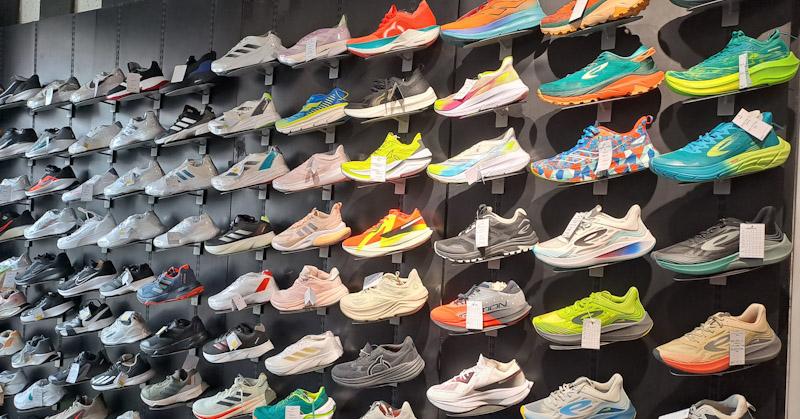 4 Merek Sepatu dari Brand Lokal yang Paling Laku di Kendari 1 4 Merek Sepatu dari Brand Lokal yang Paling Laku di Kendari