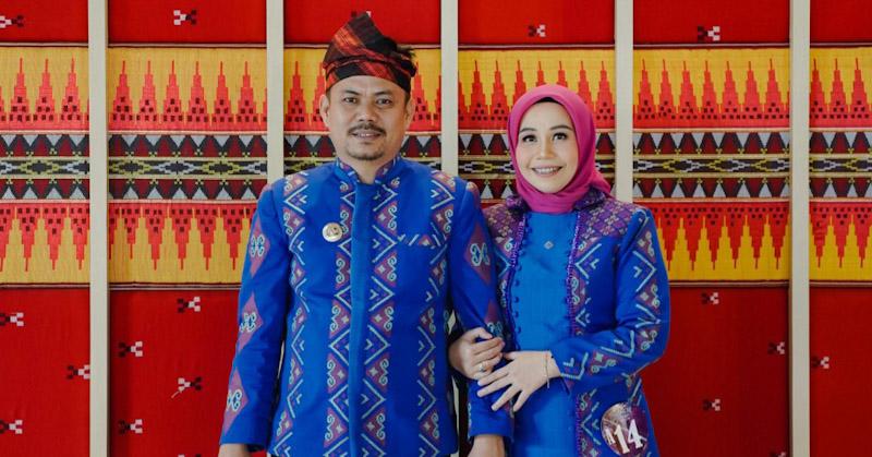 Bupati dan Istri Antar Koltim Raih Juara 1 Lomba Fashion Show Busana Tenun 2024 1 Bupati dan Istri Antar Koltim Raih Juara 1 Lomba Fashion Show Busana Tenun 2024