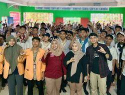 English Camp 10 UHO: Mahasiswa Sastra Inggris Diedukasi Tentang Hak Informasi