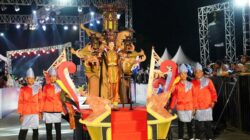 Keunikan Rumah Lumbung Khas Bombana Tampil Memukau di Sultra Tenun Karnaval 2024