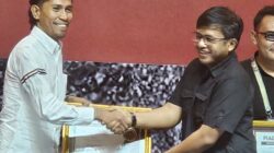 KPU Mubar Raih Penghargaan Terbaik Pertama Pelaporan Dana Kampanye di Indonesia 13 KPU Mubar Raih Penghargaan Terbaik Pertama Pelaporan Dana Kampanye di Indonesia