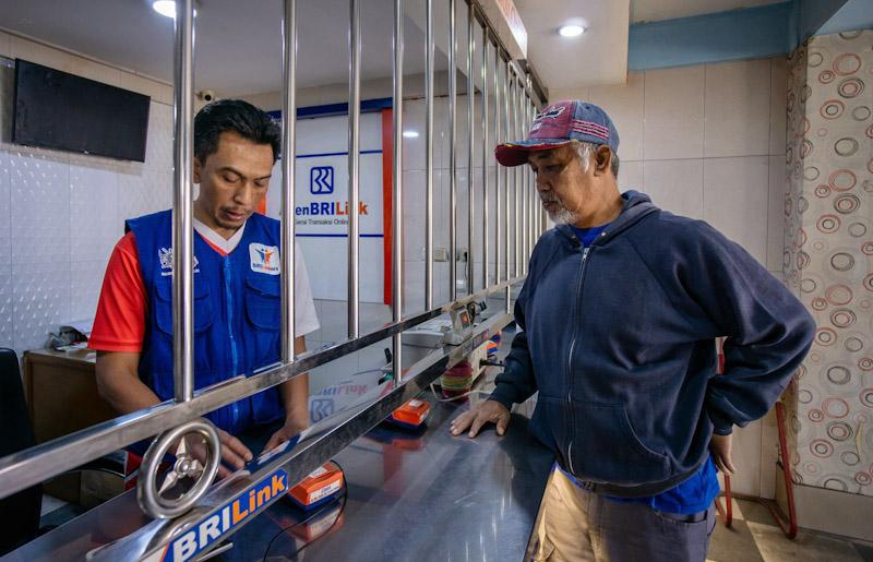 BRI Optimalkan Layanan Keuangan Lewat 1 Juta AgenBRILink saat Nataru 1 BRI Optimalkan Layanan Keuangan Lewat 1 Juta AgenBRILink saat Nataru