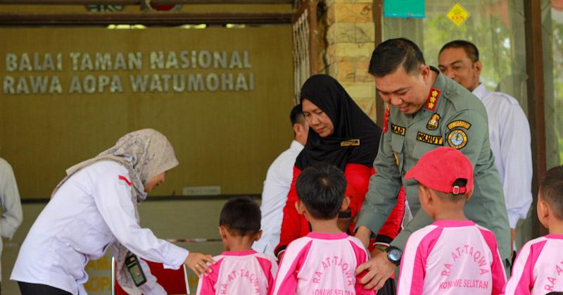 Tanamkan Pendidikan Konservasi Sejak Dini, RA At Taqwa Telutu Jaya Gelar Kunjungan ke Balai TNRAW 1 Tanamkan Pendidikan Konservasi Sejak Dini, RA At Taqwa Telutu Jaya Gelar Kunjungan ke Balai TNRAW