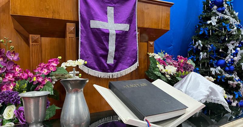 Gereja Ora Et Labora Kendari Rayakan Natal dengan Dekorasi Meriah dan Tema Perdamaian 1 Gereja Ora Et Labora Kendari Rayakan Natal dengan Dekorasi Meriah dan Tema Perdamaian