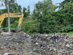 Pj Wali Kota Kendari Tinjau Pembersihan Sampah di Kecamatan Baruga