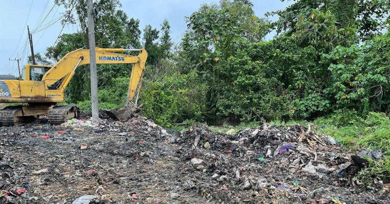 Pj Wali Kota Kendari Tinjau Pembersihan Sampah di Kecamatan Baruga 1 Pj Wali Kota Kendari Tinjau Pembersihan Sampah di Kecamatan Baruga