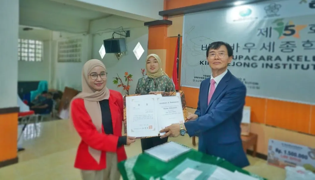 Guru SMA Negeri 2 Kendari Torehkan Prestasi di Ajang Internasional Video Contest Hangul Festa 2024