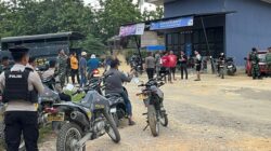 Banjir Lumpur di Kendari Berujung Bentrok, Dua Kelompok Saling Kejar dengan Sajam 8 Banjir Lumpur di Kendari Berujung Bentrok, Dua Kelompok Saling Kejar dengan Sajam