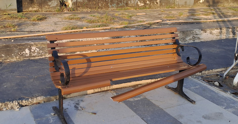 Penjelasan soal Besi Bangku di Kawasan Pedestrian Eks MTQ Kendari Banyak yang Copot