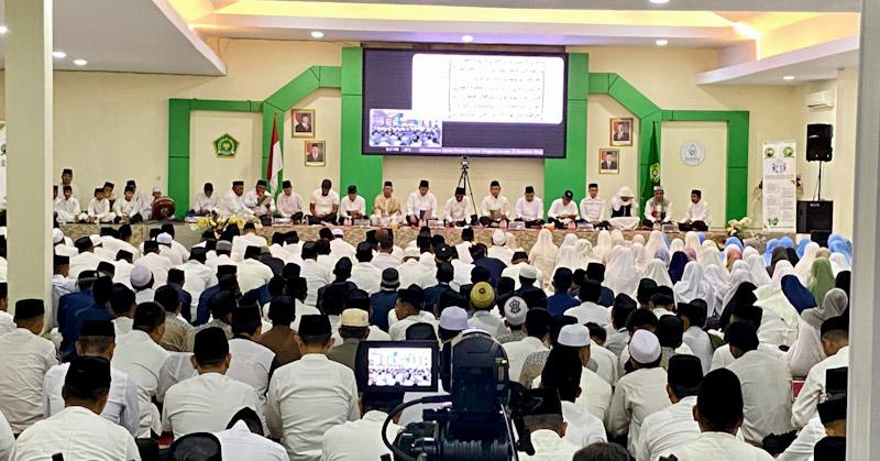 Kemenag Sultra Laksanakan Zikir Bersama di Malam Tahun Baru untuk Peringati 3 Momen 1 Kemenag Sultra Laksanakan Zikir Bersama di Malam Tahun Baru untuk Peringati 3 Momen