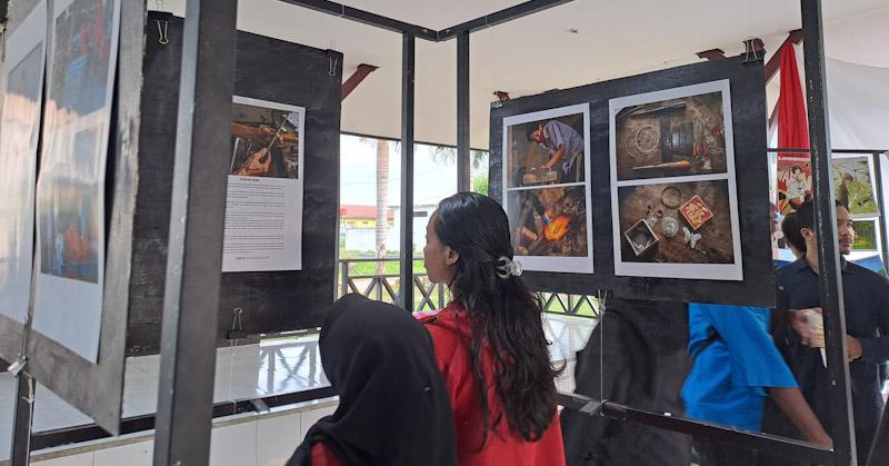 Mahasiswa Jurnalistik UHO Tampilkan Wajah Kendari Lewat Journalistic Art & Stories Festival 2025 1 Mahasiswa Jurnalistik UHO Tampilkan Wajah Kendari Lewat Journalistic Art & Stories Festival 2025