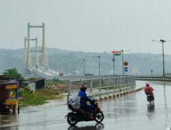 BMKG Prediksi Sultra Berpotensi Hujan Lebat Disertai Guntur dan Angin Kencang