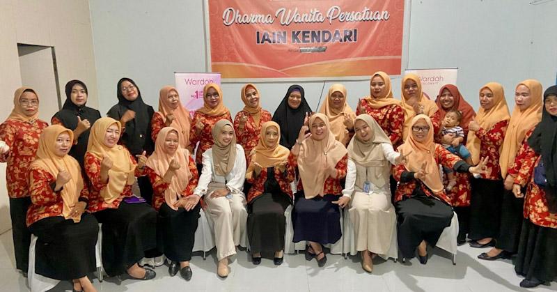 Wardah Kolaborasi dengan Dharma Wanita Persatuan IAIN Kendari untuk Edukasi Seputar Kecantikan 1 Wardah Kolaborasi dengan Dharma Wanita Persatuan IAIN Kendari untuk Edukasi Seputar Kecantikan