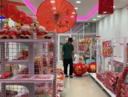 Berburu Ornamen Imlek di Kendari, Harga Mulai Rp7 Ribu