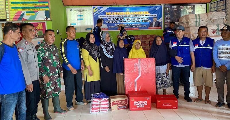 Dinsos Sultra Salurkan Bantuan Selimut-Makanan pada Korban Banjir Kendari 1 Dinsos Sultra Salurkan Bantuan Selimut-Makanan pada Korban Banjir Kendari